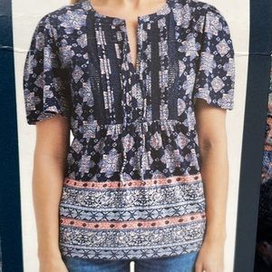 Lucky brand ladies top
